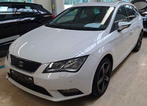 Weiß Gebraucht 2016 Seat Leon ST Style Kombi | 7.500 € (Superpreis) - Bild 1/4