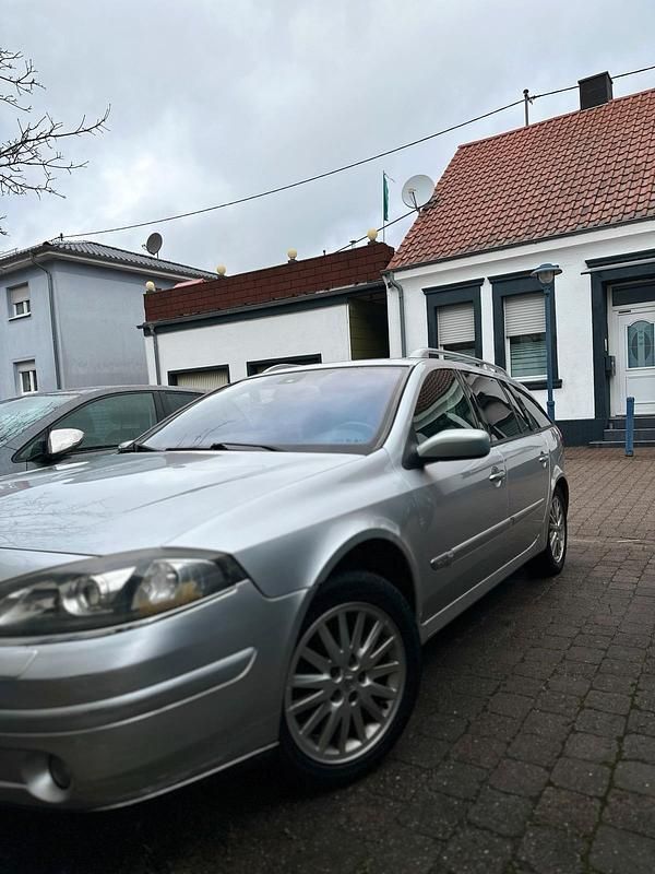 Gebraucht Renault Laguna II 130 PS (95 kW) 2007 Silber Limousine