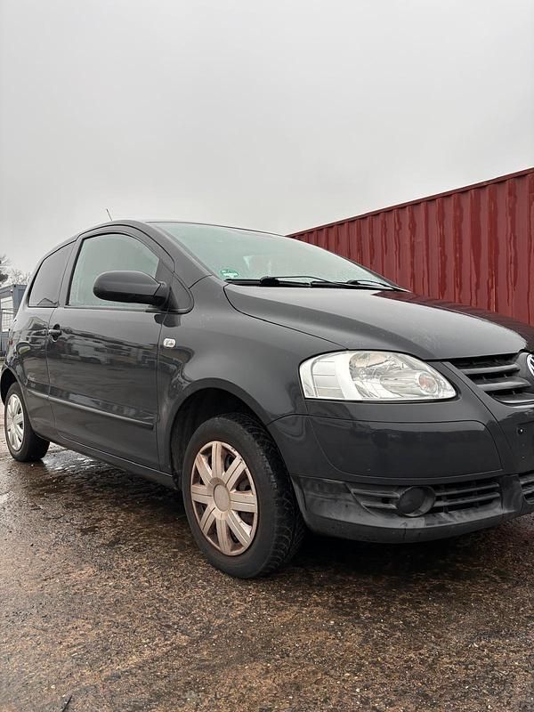 Second-hand VW Fox 55 CP (40 kW) 2008 Gri Hatchback