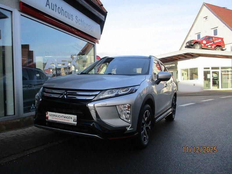Silber Gebraucht 2019 Mitsubishi Eclipse Cross Top SUV | 18.900 € (Etwas zu teuer) - Bild 1/4