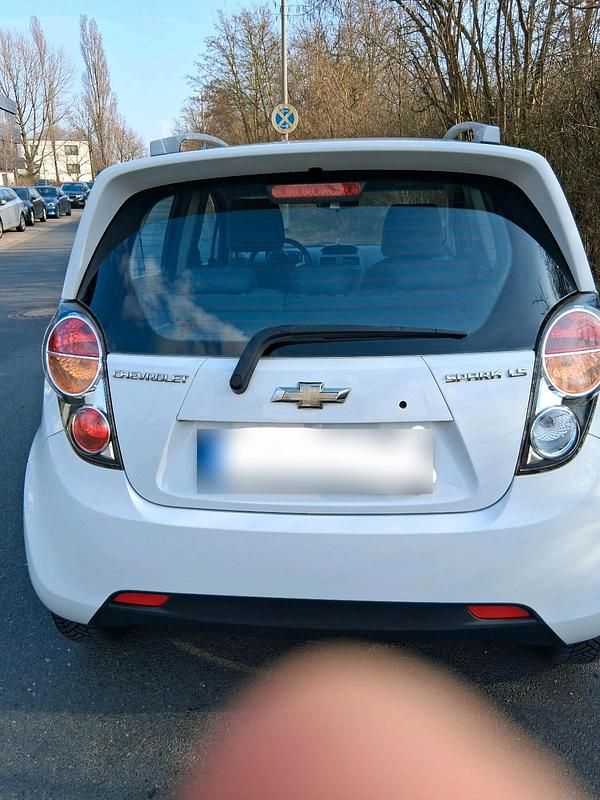 Gebraucht Chevrolet Spark LS 84 PS (61 kW) 2011 Weiß Kleinwagen