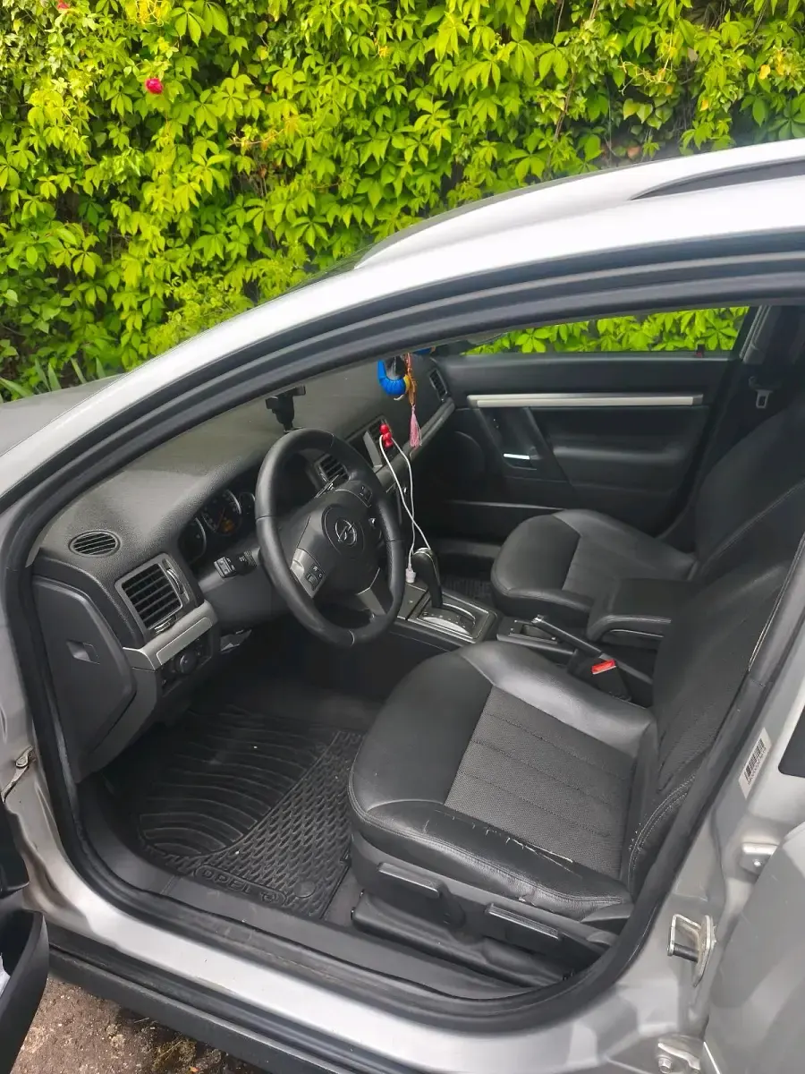 Gebraucht Opel Vectra 150 PS (110 kW) 2008 Silber Kombi