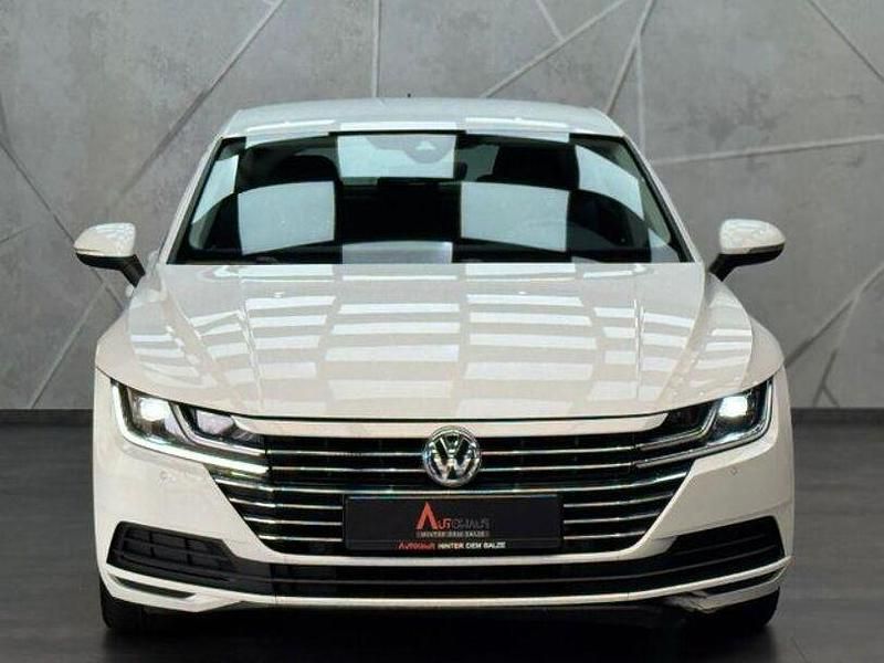 Gebraucht VW Arteon Basis 150 PS (110 kW) 2018 Weiß Limousine