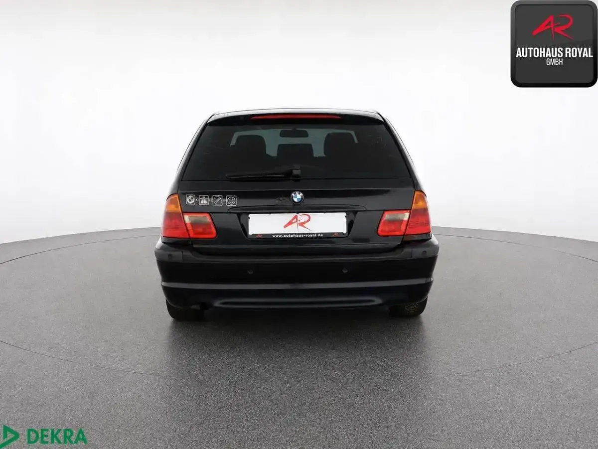Gebraucht BMW 320 M Sport 150 PS (110 kW) 2005 Black sapphire Kombi