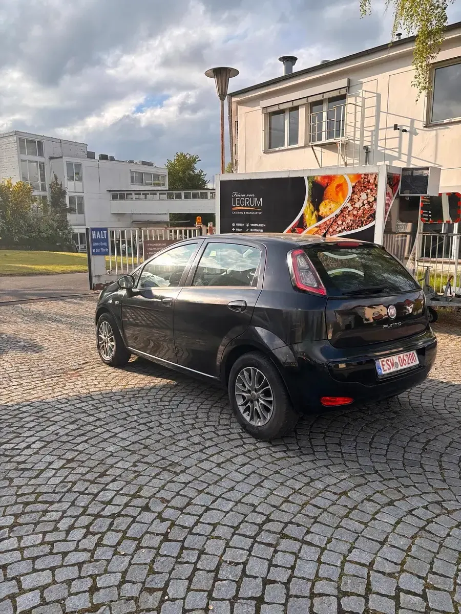 Gebraucht Fiat Punto 70 PS (51 kW) 2011 Schwarz Kleinwagen