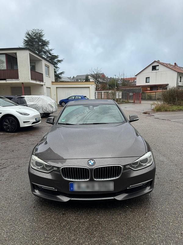 Gebraucht BMW 330 Luxury Line 258 PS (189 kW) 2012 Braun Limousine