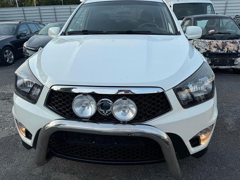 Weiß Gebraucht 2016 Ssangyong (KGM) Actyon SUV | 7.900 € - Bild 1/4