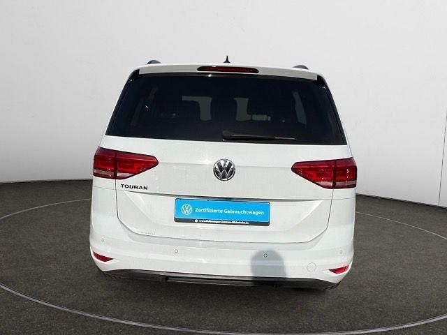 Gebraucht VW Touran Highline 150 PS (110 kW) 2020 Pure white Van / Kleinbus