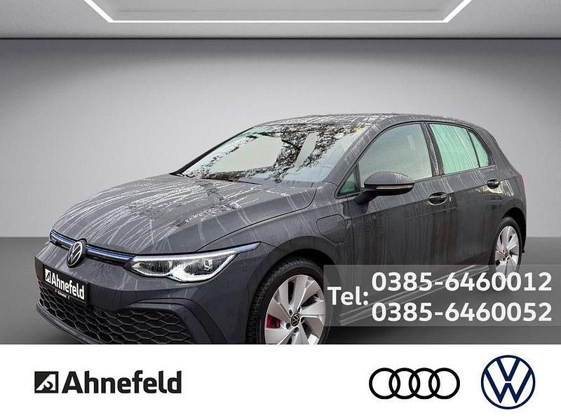 Uranograu Gebraucht 2022 VW Golf GTE Limousine | 25.888 € (Etwas zu teuer) - Bild 1/4