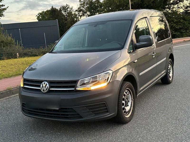 Grau Gebraucht 2017 VW Caddy Van / Kleinbus | 10.900 € (Fairer Preis) - Bild 1/4
