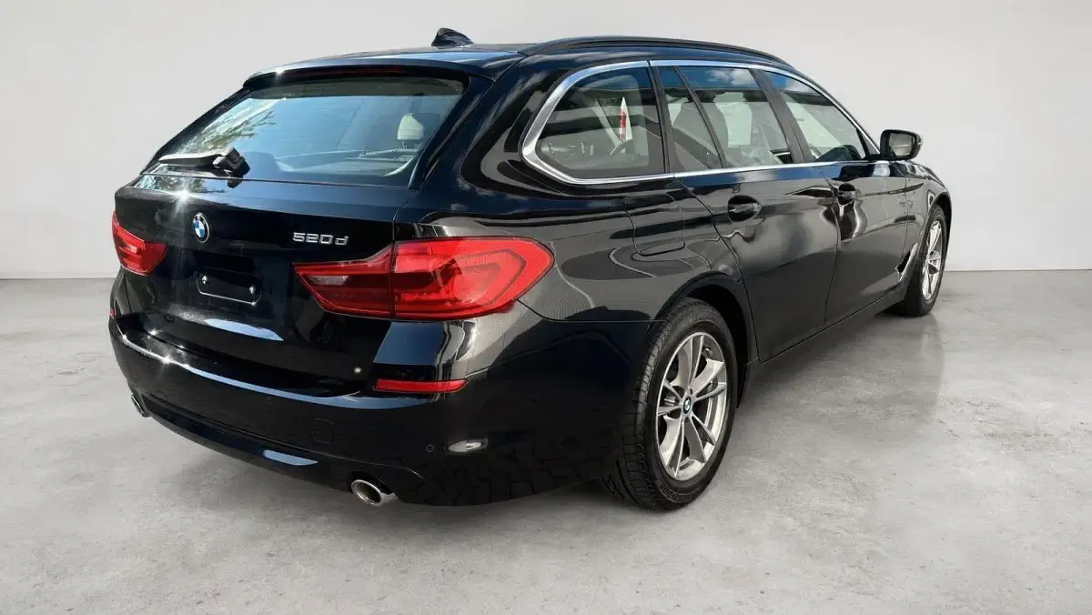 Gebraucht BMW 520 Performance 190 PS (139 kW) 2017 Schwarz Kombi