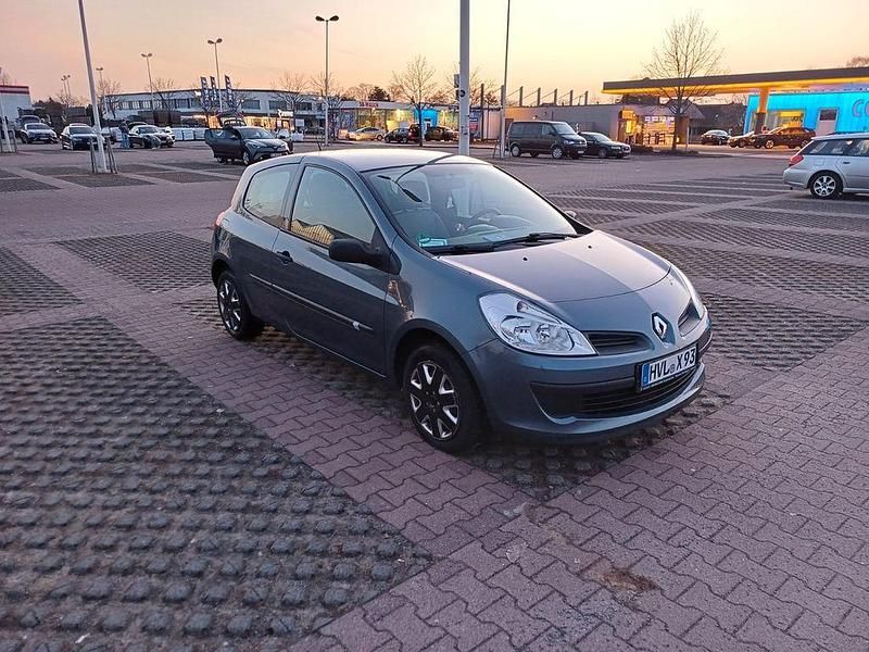 Gebraucht Renault Clio II Dynamique 75 PS (55 kW) 2006 Blau Limousine