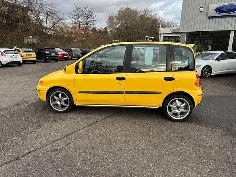 Gebraucht Fiat Multipla 115 PS (84 kW) 2002 Gelb Van / Kleinbus