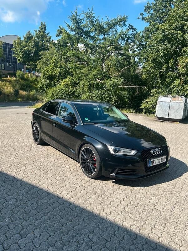 Schwarz Gebraucht 2015 Audi A3 Sport Limousine | 11.490 € (Etwas zu teuer) - Bild 1/4