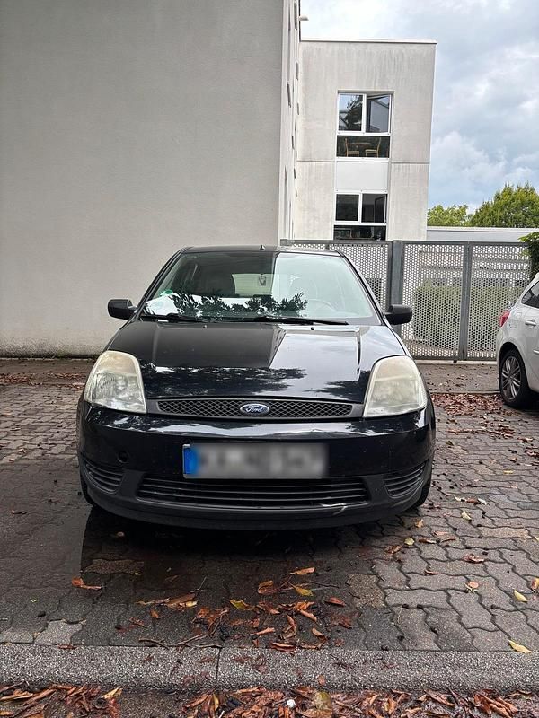 Schwarz Gebraucht 2004 Ford Fiesta Kleinwagen | 300 € (Superpreis) - Bild 1/4