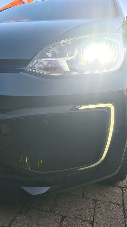 Gebraucht VW e-up! 61 kW (83 PS) 2022 Schwarz Kleinwagen