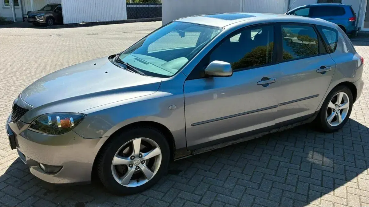 Brugt Mazda 3 Comfort 105 HK (77 kW) 2004 Blå Sedan