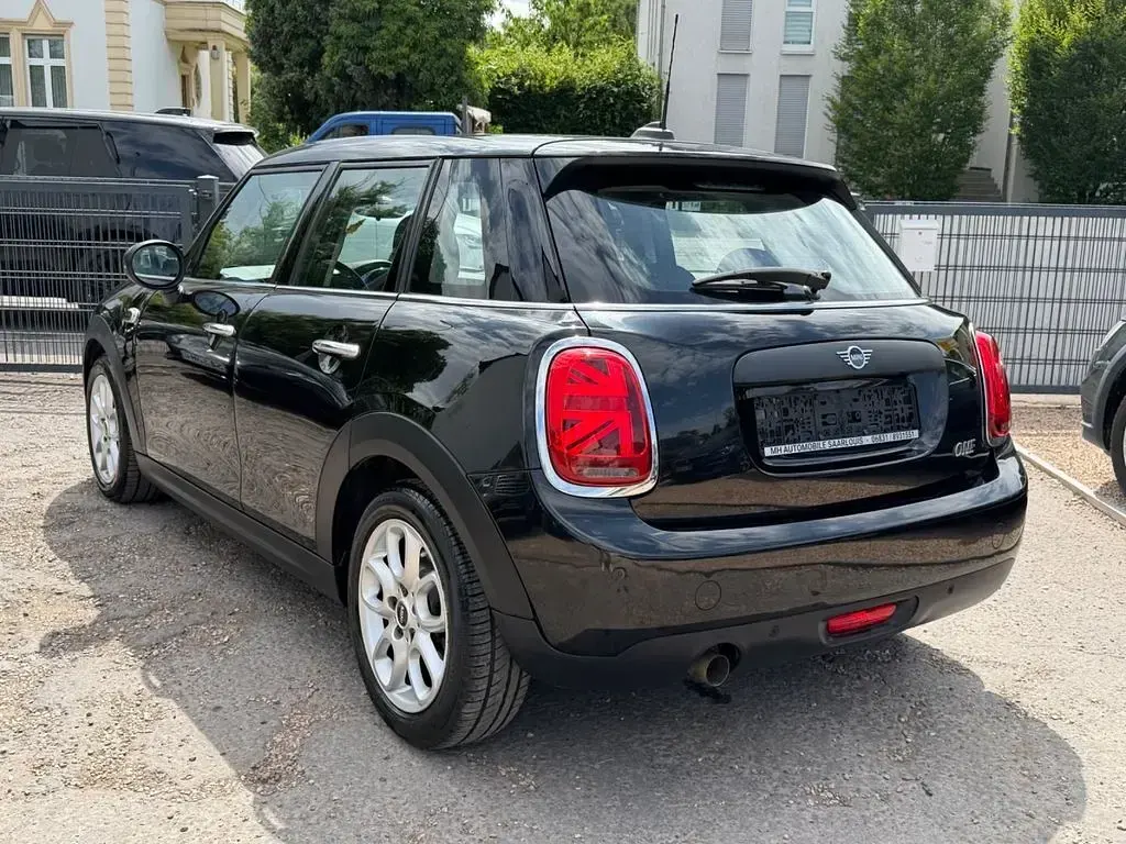 Gebraucht Mini ONE 102 PS (75 kW) 2019 Schwarz Kleinwagen