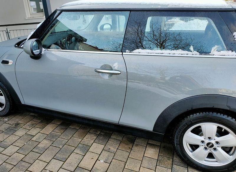 Gebraucht Mini ONE 102 PS (75 kW) 2018 Grau Kleinwagen