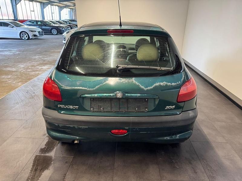 Gebraucht Peugeot 206 75 PS (55 kW) 2000 Grün Limousine