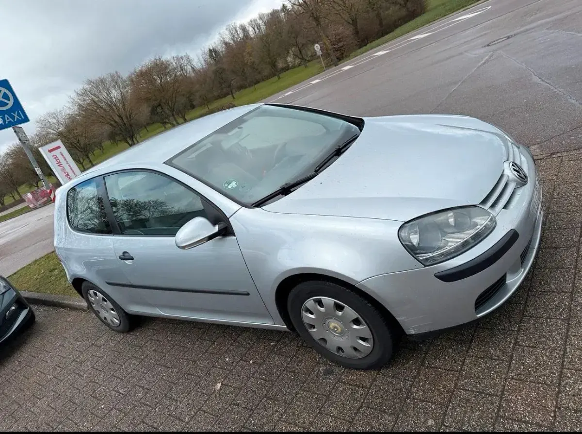 Usata VW Golf V 120 CV (88 kW) 2003 Utilitaria