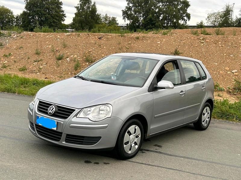 Grau Gebraucht 2006 VW Polo Edition Limousine | 3.479 € (Teuer) - Bild 1/4