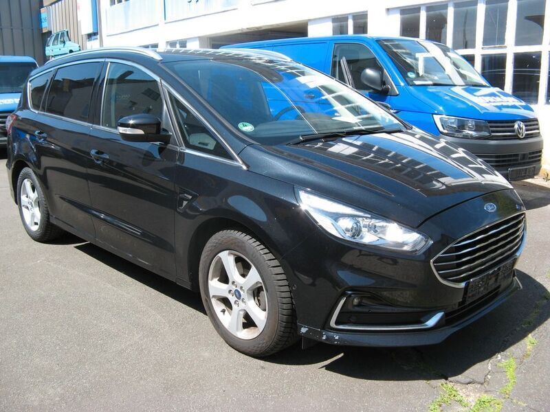Gebraucht Ford S-MAX Titanium 150 PS (110 kW) 2020 Schwarz Van / Kleinbus