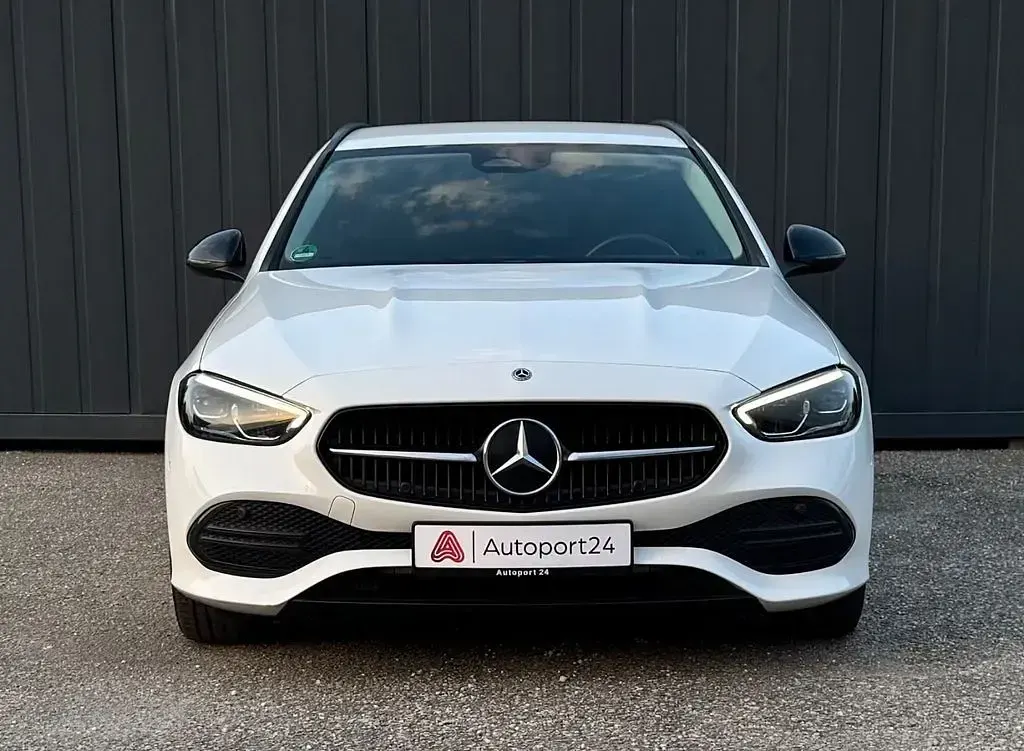 Gebraucht Mercedes C200 163 PS (119 kW) 2022 Weiß Limousine