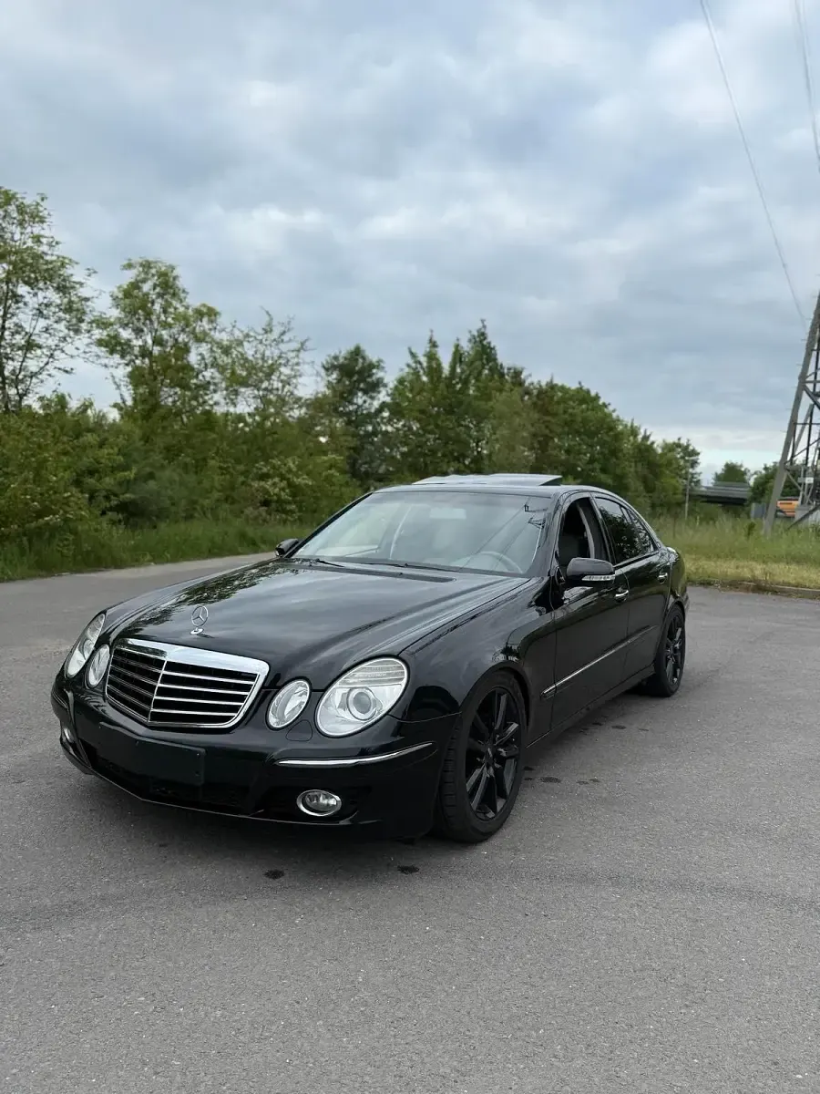 Gebraucht Mercedes E320 Elegance 224 PS (164 kW) 2006 Schwarz Limousine