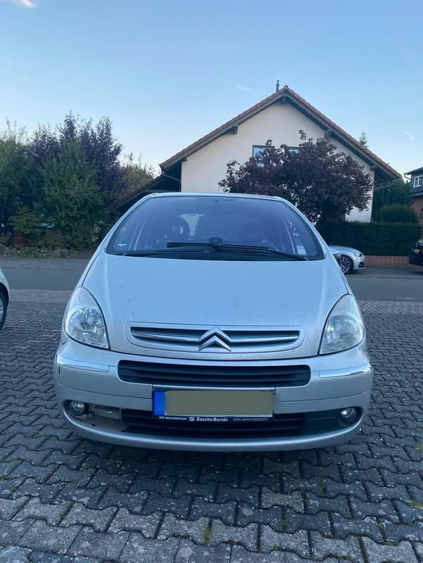 Silber Gebraucht 2009 Citroën Xsara Picasso Van / Kleinbus | 650 € (Guter Preis) - Bild 1/4