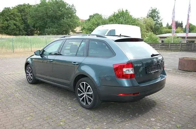 Gebraucht Skoda Octavia Soleil 150 PS (110 kW) 2019 Grau Kombi