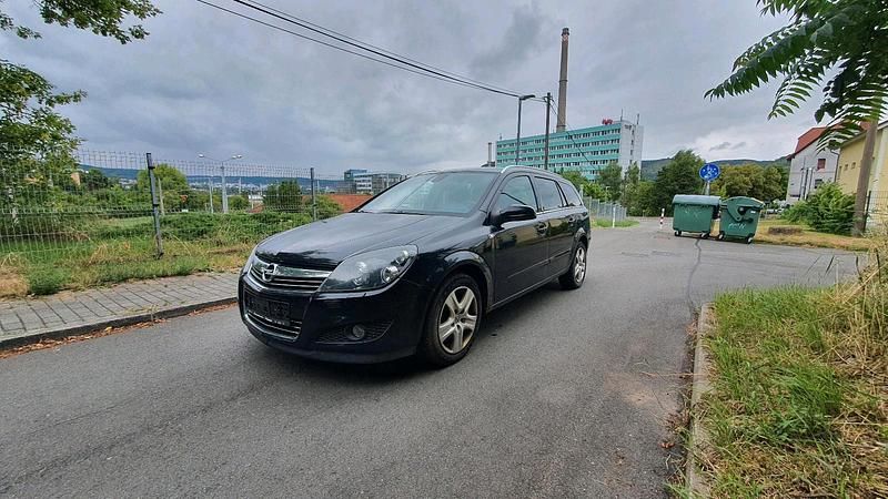 Second-hand Opel Astra 125 CP (91 kW) 2008 Negru Break