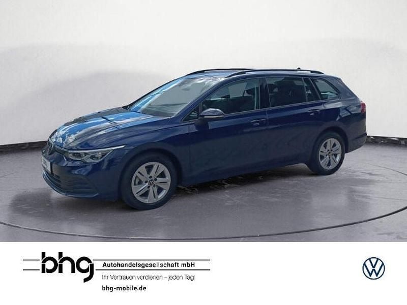 Blau Gebraucht 2023 VW Golf VIII Life Kombi | 24.820 € (Guter Preis) - Bild 1/4