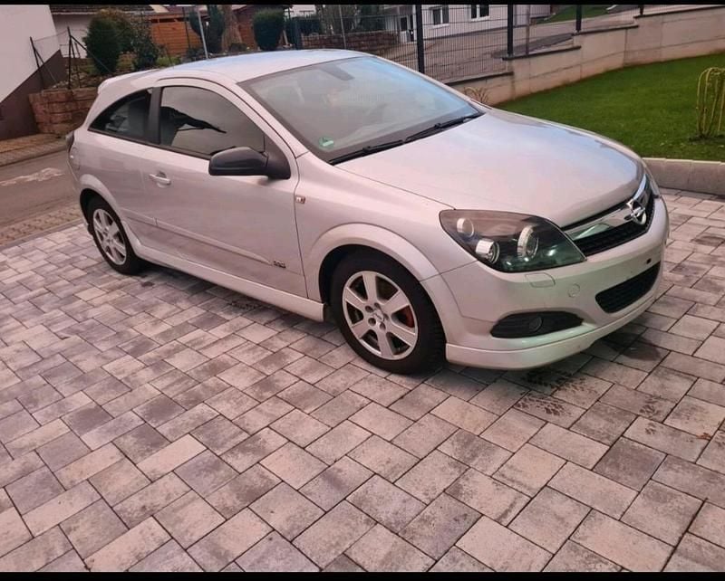 Silber Gebraucht 2008 Opel Astra GTC OPC Coupé | 2.100 € (Fairer Preis) - Bild 1/4