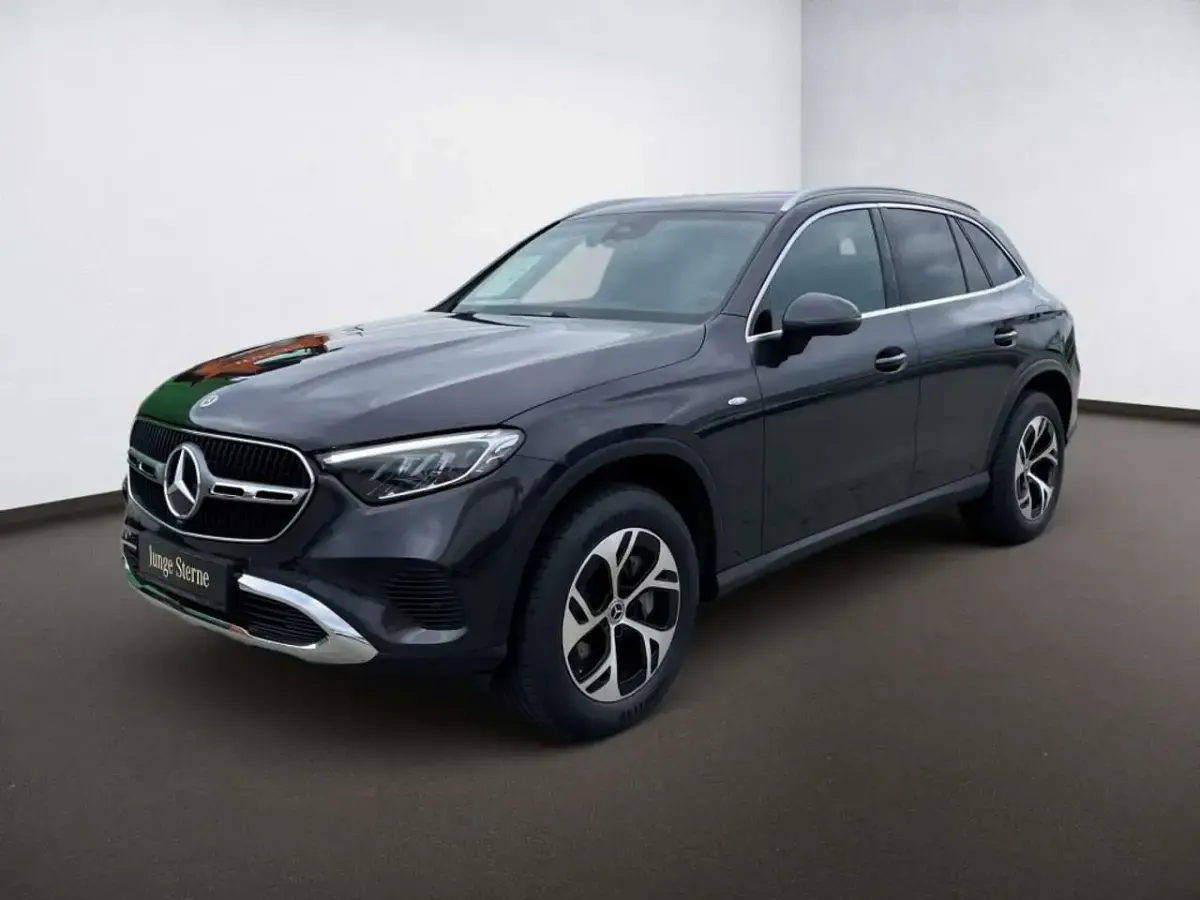 Gebraucht Mercedes GLC300 Advanced 204 PS (150 kW) 2025 Metalliclack graphitgrau SUV