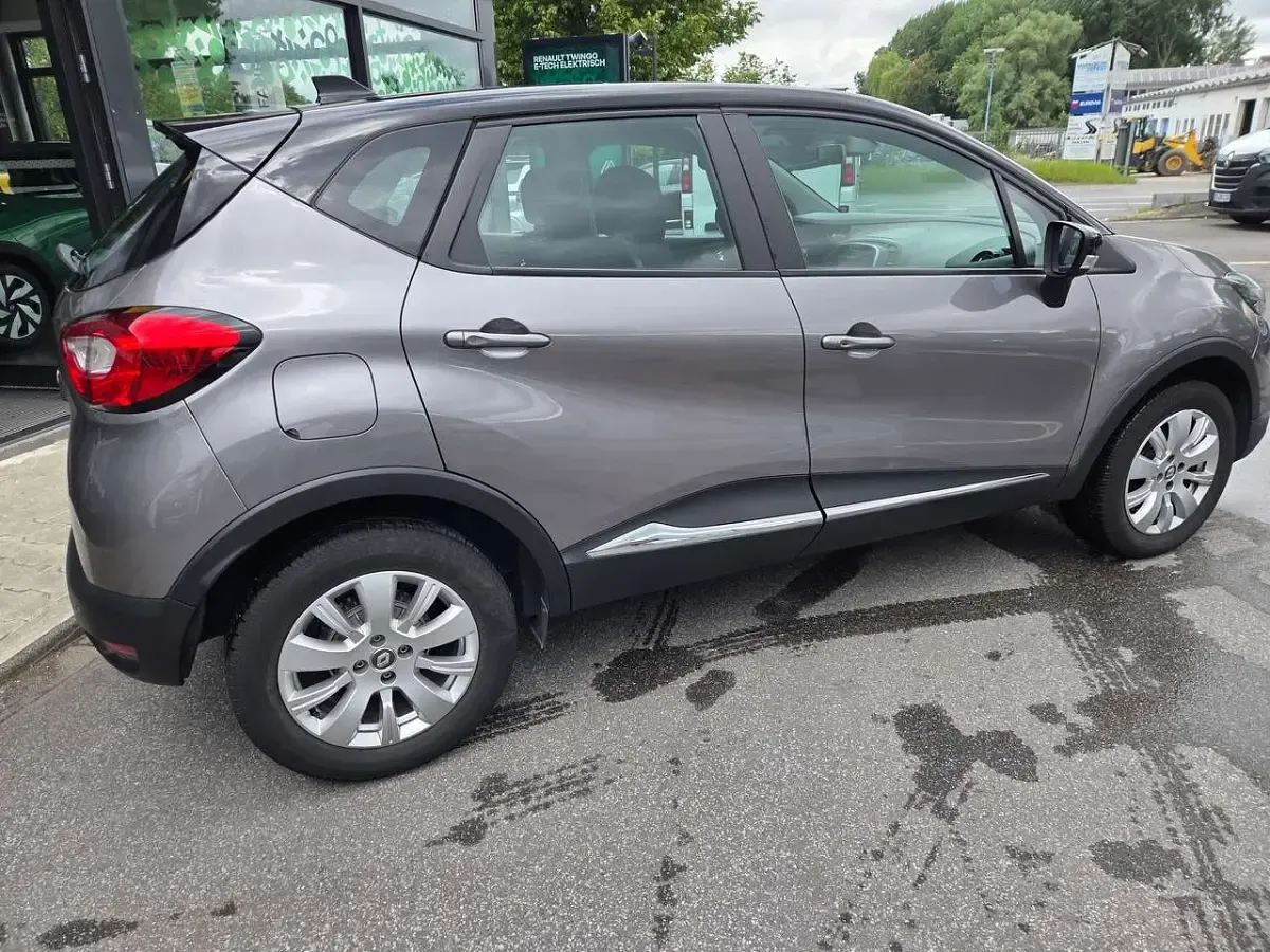 Gebraucht Renault Captur Experience 90 PS (66 kW) 2017 Grau kng + schwarz gne SUV