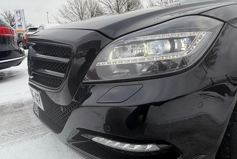 Gebraucht Mercedes CLS350 267 PS (196 kW) 2011 Schwarz Limousine
