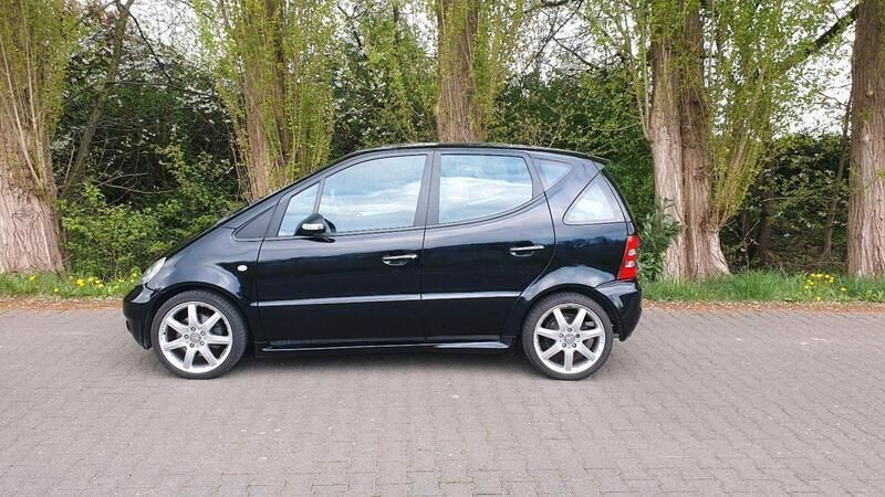 Schwarz Gebraucht 2004 Mercedes A210 Limousine | 7.000 € - Bild 1/4