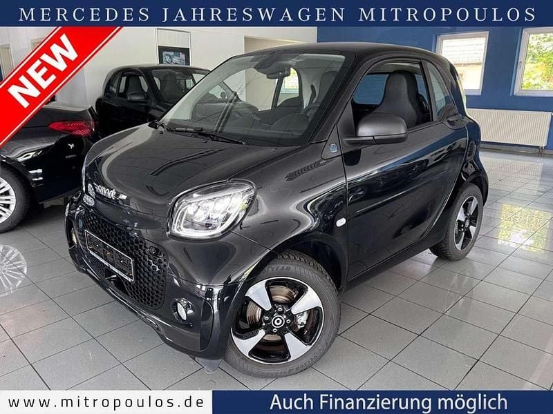 Bodypanels in black Gebraucht 2024 Smart ForTwo Electric Drive Exclusive Coupé | 16.200 € (Fairer Preis) - Bild 1/4