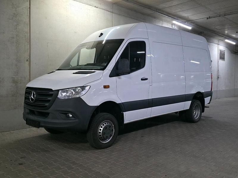 Gebraucht Mercedes Sprinter 163 PS (119 kW) 2021 Weiß Van