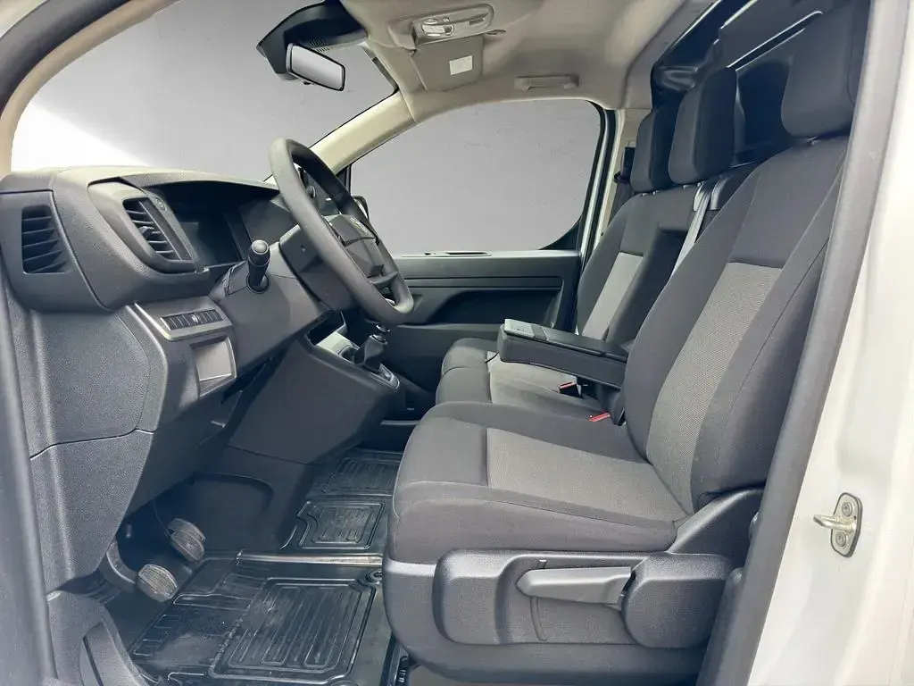 Gebraucht Toyota Proace 120 PS (88 kW) 2024 Weiß Van / Kleinbus