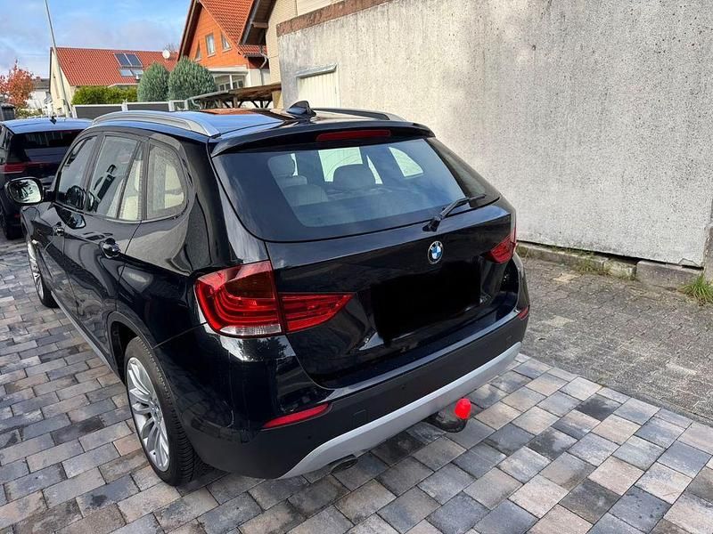 Gebraucht BMW X1 177 PS (130 kW) 2010 Schwarz SUV