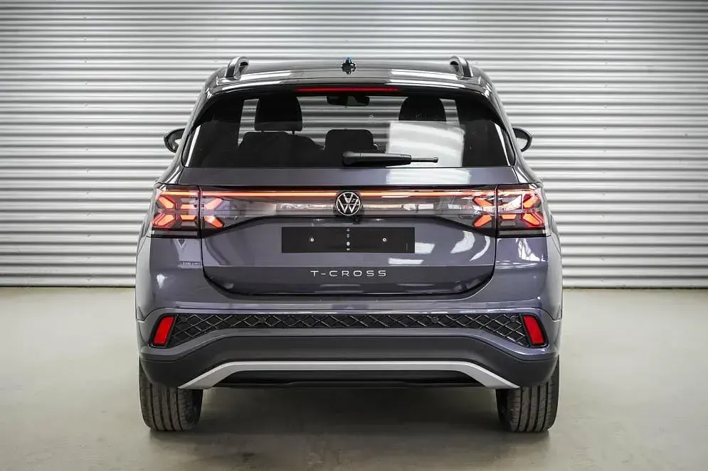 Neu VW T-Cross R-line 150 PS (110 kW) 2026 Smoky grey metallic () SUV