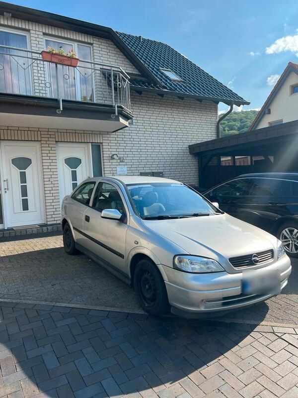 Silber Gebraucht 2001 Opel Astra Coupé | 1.600 € (Fairer Preis) - Bild 1/4