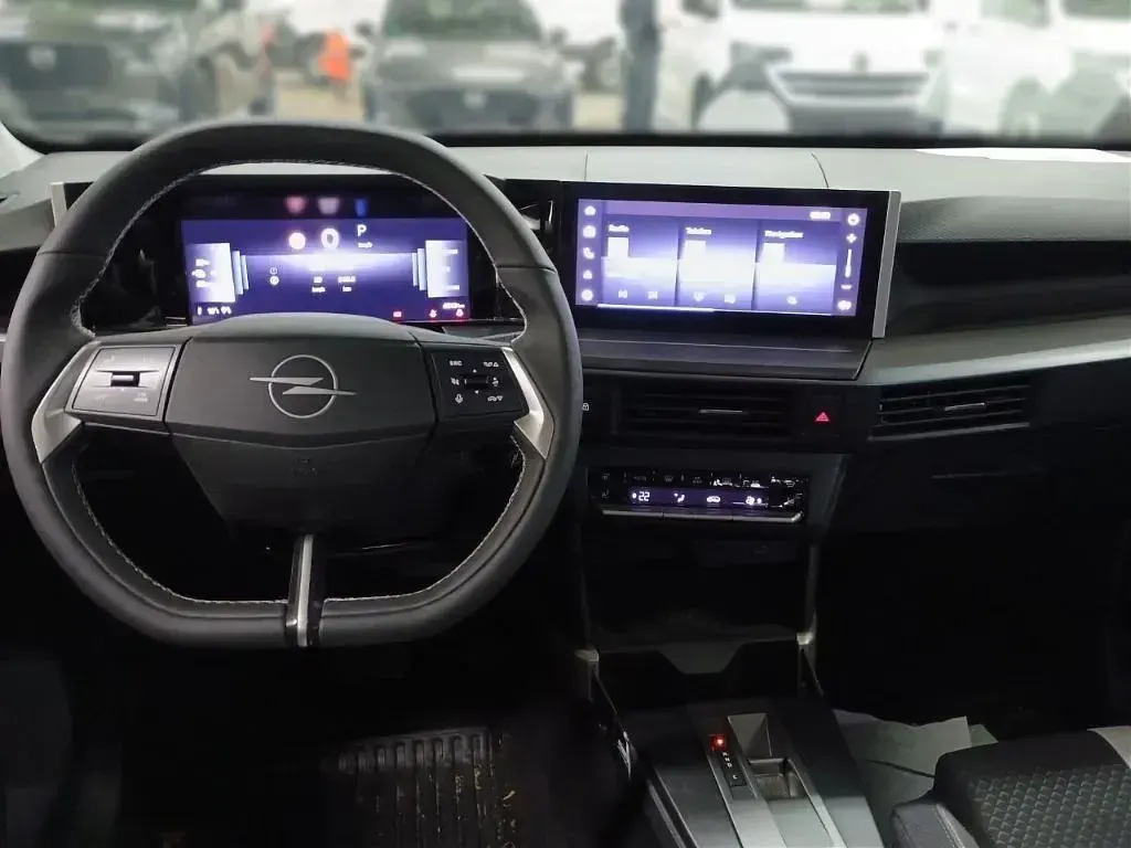 Gebraucht Opel Frontera 83 kW (113 PS) 2025 Schwarz SUV