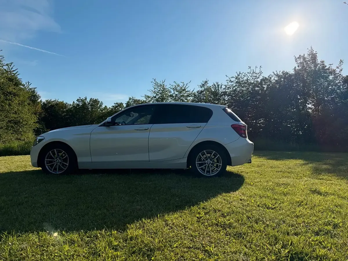 Gebraucht BMW 114 2014 Weiß Kleinwagen