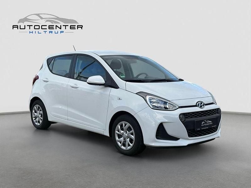 Gebraucht Hyundai i10 67 PS (49 kW) 2018 Weiß Kleinwagen