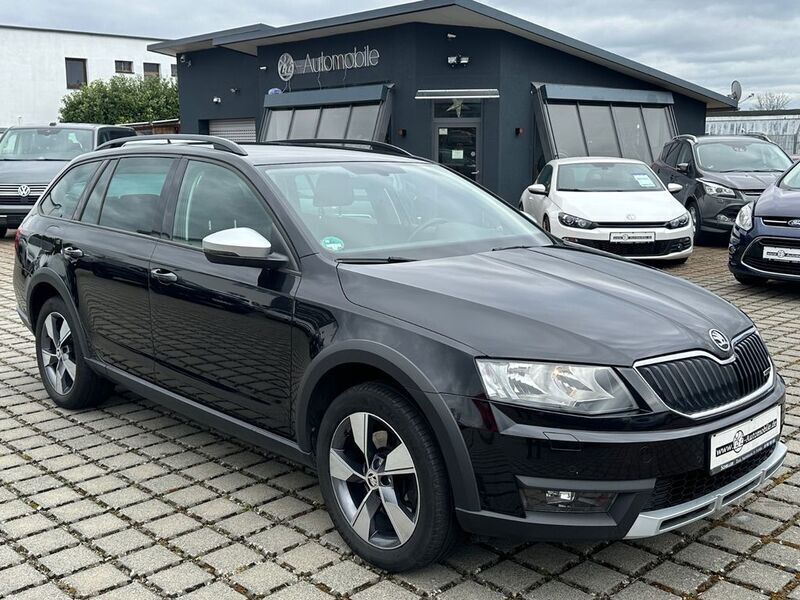Schwarz Gebraucht 2016 Skoda Octavia Scout 4x4 Kombi | 9.300 € (Guter Preis) - Bild 1/4
