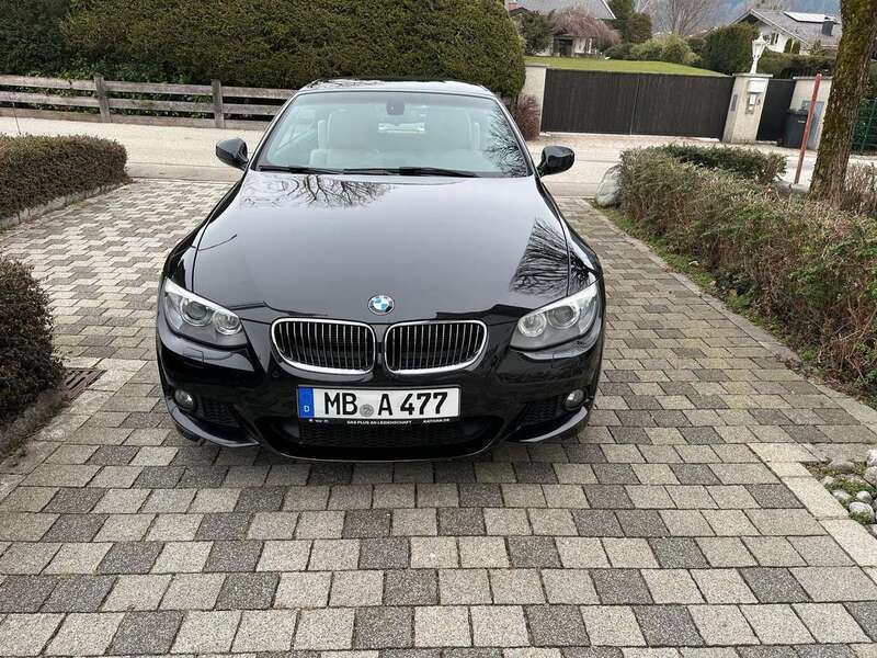 Schwarz Gebraucht 2013 BMW 330 Cabriolet M Sport Cabrio | 14.900 € (Guter Preis) - Bild 1/4