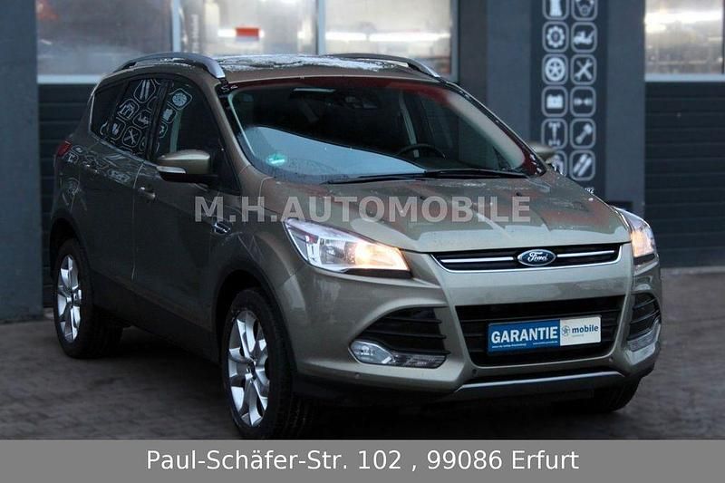 Gebraucht Ford Kuga Titanium 140 PS (102 kW) 2013 Grün SUV